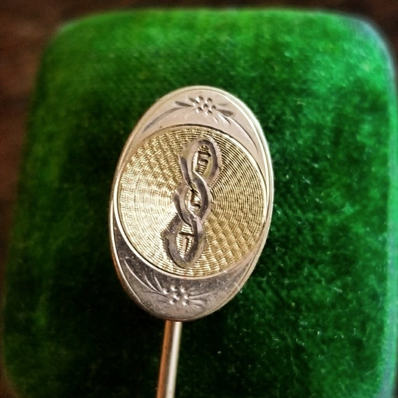 Vintage Odd Fellows stick pin gold tone I.O.O.F. stickpin lapel fraternal - Picture 1 of 5